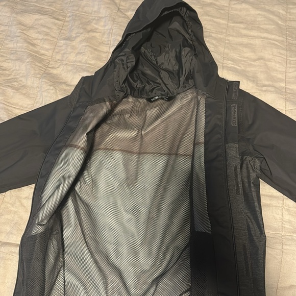 Light jacket/shell - perfect condition! - Picture 2 of 4